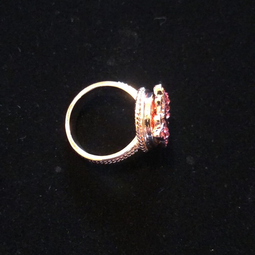 Rose gold tone ring for 12mm snap buttons. Fits size 8 finger. Comes with 1 snap - Picture 3 of 7